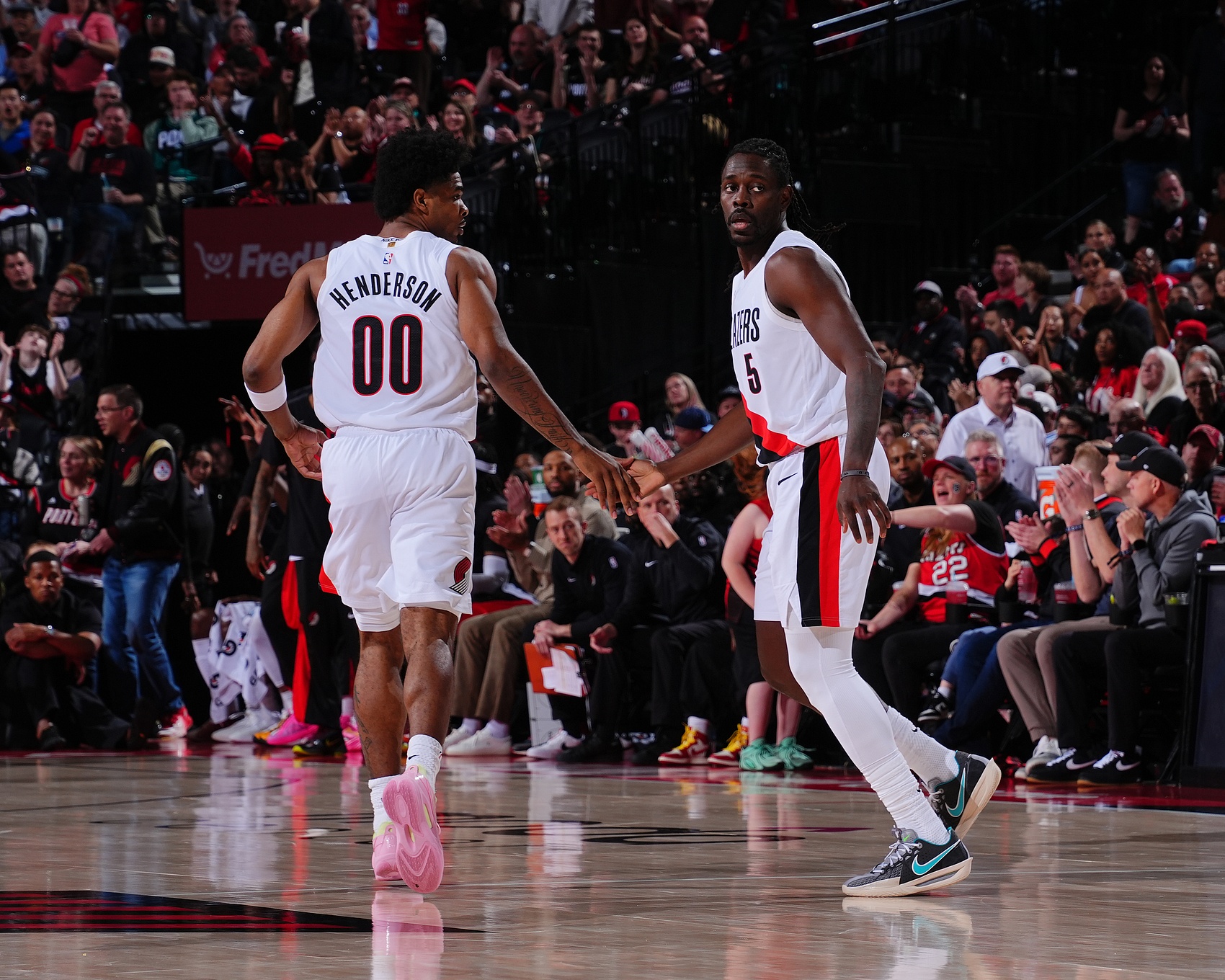 拉塞尔:莫兰特加盟开拓者被低估 后场四人组或成西部变数 拉塞尔:莫兰特加盟开拓者被低估 后场四人组或成西部变数