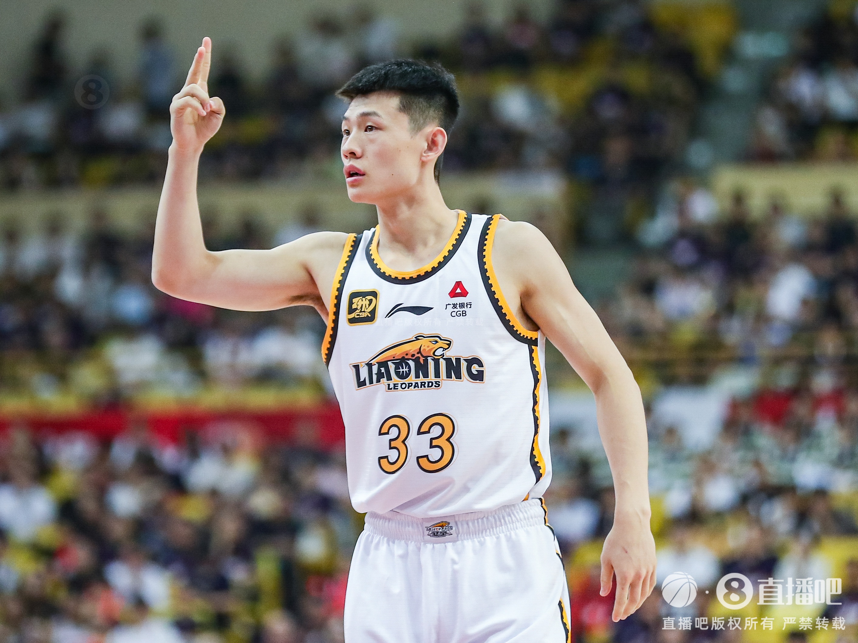媒体人:山东男篮求购王岚嵚尽显诚意 其回家乡球队效力意愿强烈
