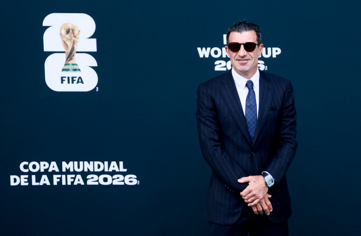 菲戈：离开皇马后我差点去利物浦 但他们太拖沓，然后我去了国米