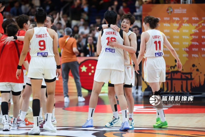 媒体人：中国女篮一场关键胜利后重回正轨 现在只差最后20分钟