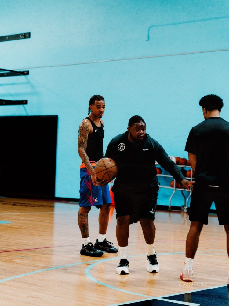 精益求精！摄影师社媒晒76人新秀菲隆训练图集